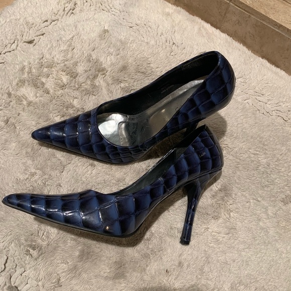 Blue alligator heels - Picture 1 of 4